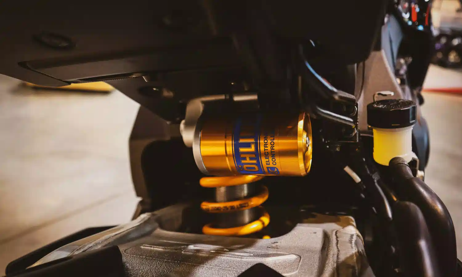 Signs of Damaged Motorcycle Suspension and the Dangers of Ignoring It